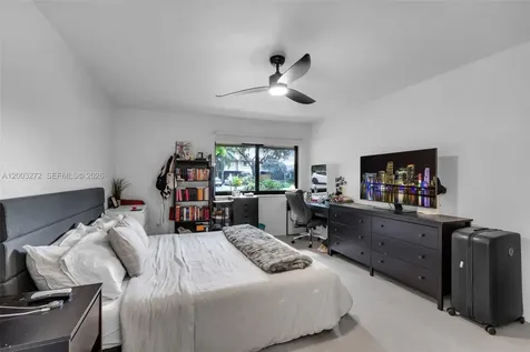 250 SW 97th Terrace Pembroke Pines FL 33025