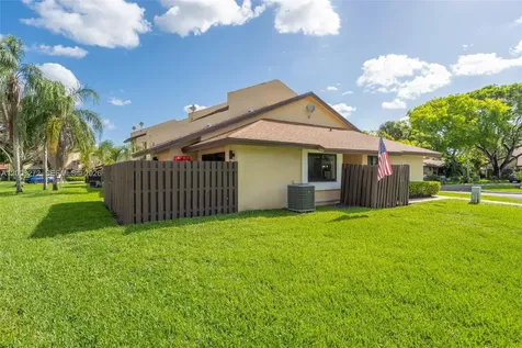 250 SW 97th Terrace Pembroke Pines FL 33025