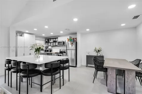 250 SW 97th Terrace Pembroke Pines FL 33025