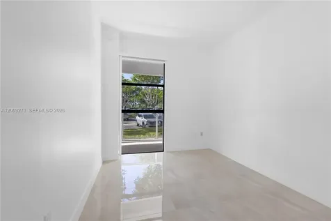 3731 N Country Club Drive Aventura FL 33180