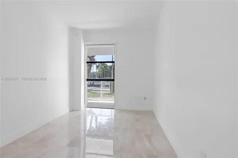 3731 N Country Club Drive Aventura FL 33180