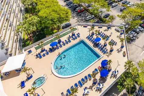 3731 N Country Club Drive Aventura FL 33180