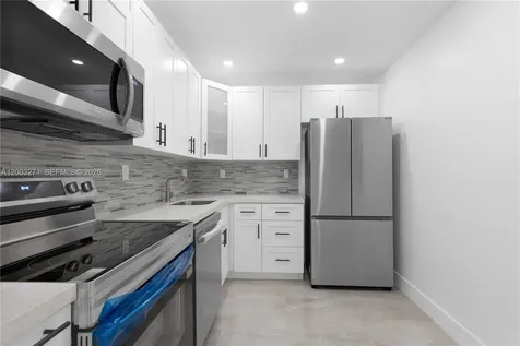 3731 N Country Club Drive Aventura FL 33180