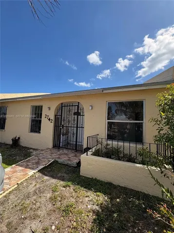 2742 NW 199th Terrace Miami Gardens FL 33056