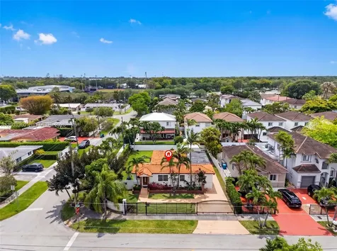 9000 SW 40th Terrace Miami FL 33165