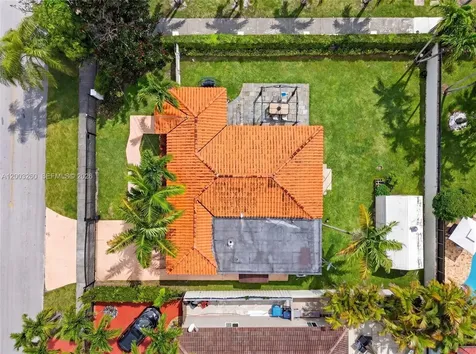 9000 SW 40th Terrace Miami FL 33165