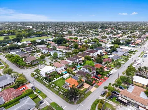 9000 SW 40th Terrace Miami FL 33165