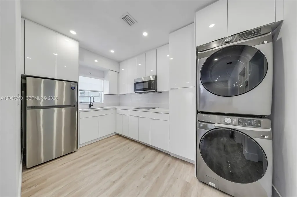 2464 SW 22nd Street Miami FL 33145