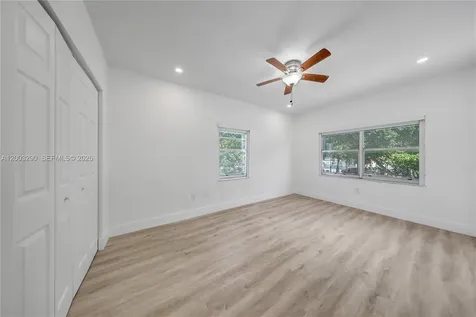 2464 SW 22nd Street Miami FL 33145