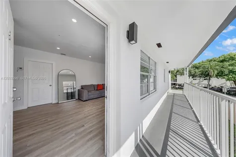 2464 SW 22nd Street Miami FL 33145