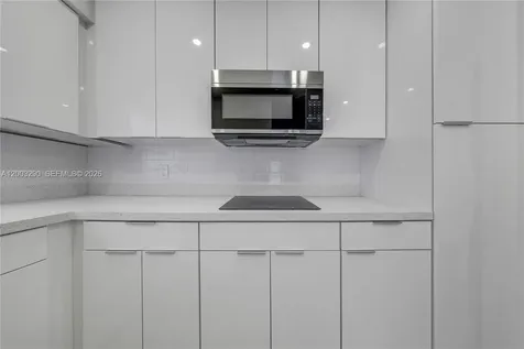 2464 SW 22nd Street Miami FL 33145