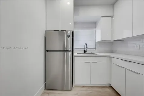 2464 SW 22nd Street Miami FL 33145