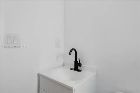 2464 SW 22nd Street Miami FL 33145