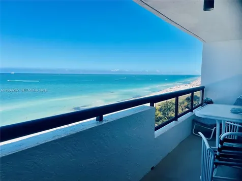 2555 Collins Avenue Miami Beach FL 33140