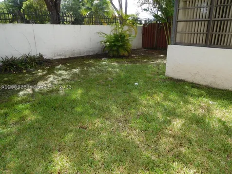 323 Ives Dairy Road Miami FL 33179