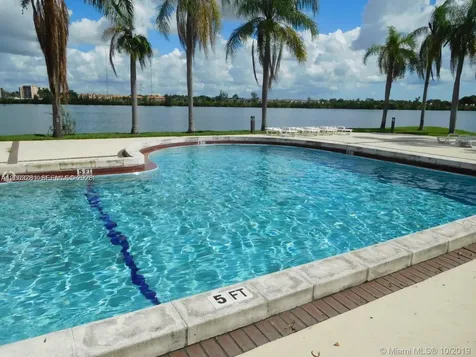 323 Ives Dairy Road Miami FL 33179
