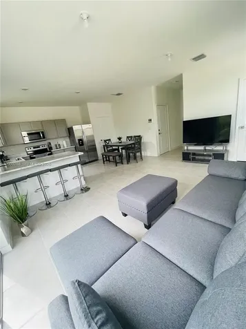 916 SE 19th Street Homestead FL 33034