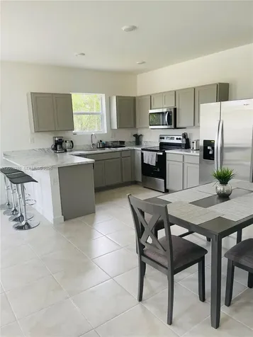 916 SE 19th Street Homestead FL 33034