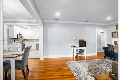 899 E Country Club Circle Plantation FL 33317
