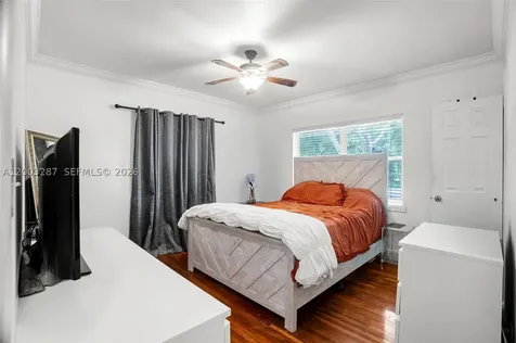 899 E Country Club Circle Plantation FL 33317