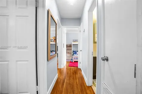 899 E Country Club Circle Plantation FL 33317