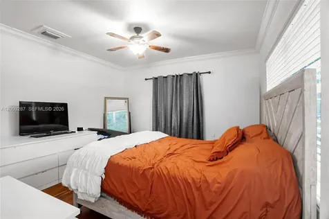 899 E Country Club Circle Plantation FL 33317