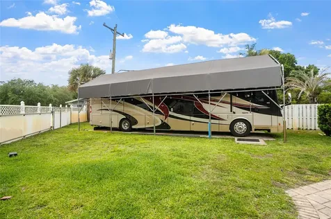 899 E Country Club Circle Plantation FL 33317