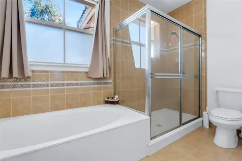 846 NW 135th Terrace Pembroke Pines FL 33028