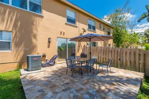 846 NW 135th Terrace Pembroke Pines FL 33028