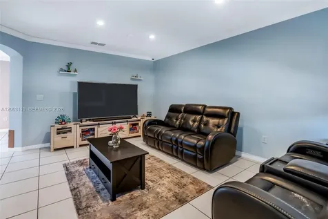 846 NW 135th Terrace Pembroke Pines FL 33028