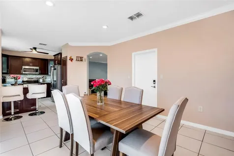 846 NW 135th Terrace Pembroke Pines FL 33028