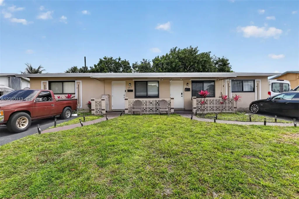 5814 Cleveland Street Hollywood FL 33021