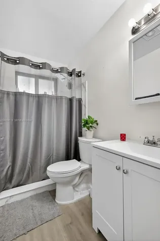 5814 Cleveland Street Hollywood FL 33021