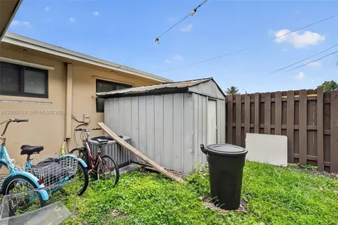 5814 Cleveland Street Hollywood FL 33021