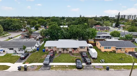 5814 Cleveland Street Hollywood FL 33021