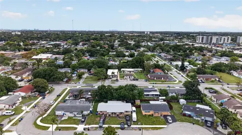 5814 Cleveland Street Hollywood FL 33021