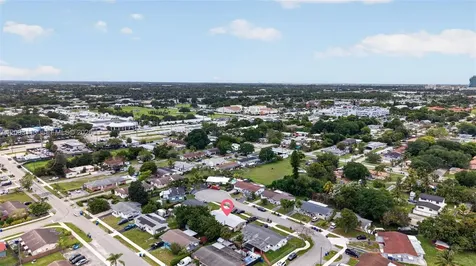 5814 Cleveland Street Hollywood FL 33021