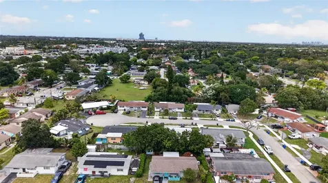 5814 Cleveland Street Hollywood FL 33021