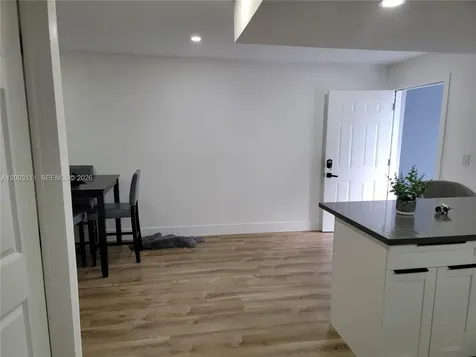 9371 Fontainebleau Boulevard Miami FL 33172