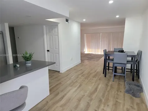 9371 Fontainebleau Boulevard Miami FL 33172