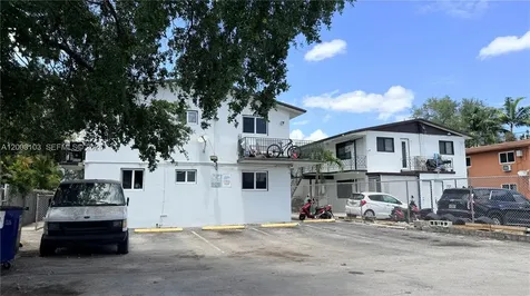 33 NW 21st Avenue Miami FL 33125
