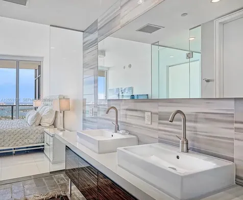 1100 Biscayne Boulevard Miami FL 33132