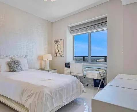 1100 Biscayne Boulevard Miami FL 33132