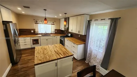 20301 SW 105th Avenue Cutler Bay FL 33189