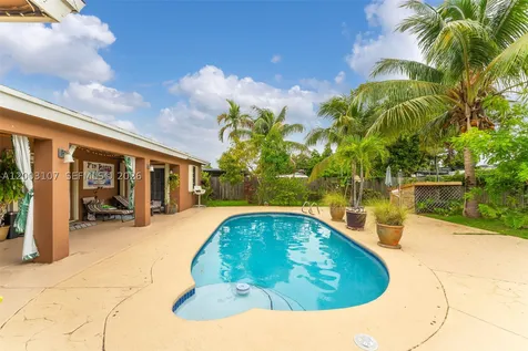 20301 SW 105th Avenue Cutler Bay FL 33189