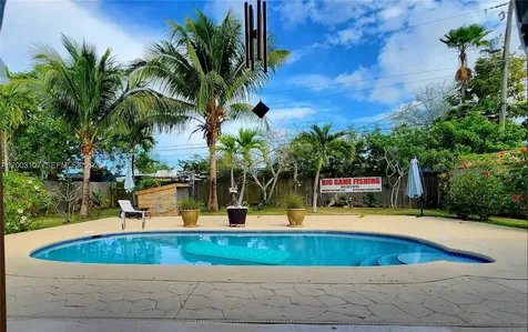 20301 SW 105th Avenue Cutler Bay FL 33189