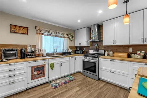 20301 SW 105th Avenue Cutler Bay FL 33189