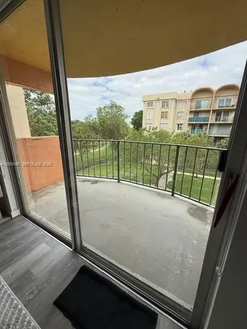 9350 Fontainebleau Boulevard Miami FL 33172