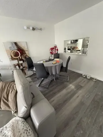 9350 Fontainebleau Boulevard Miami FL 33172