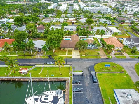 614 NE 3rd Street Dania Beach FL 33004